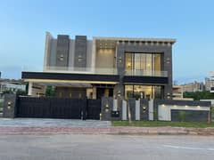 Kanal Brand New House