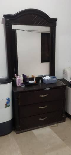 Dressing table