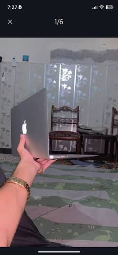MacBook