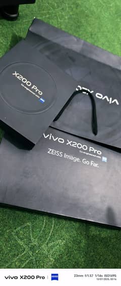 Vivo X200 pro complete box with gift box also