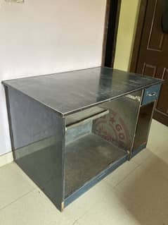 Office Type Table for Desktop