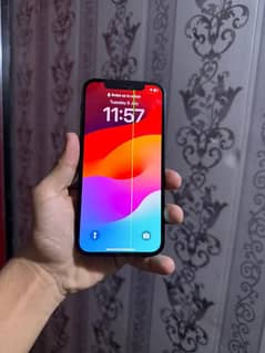 IPhone 12 10/10 WITH BOX WATER PACK