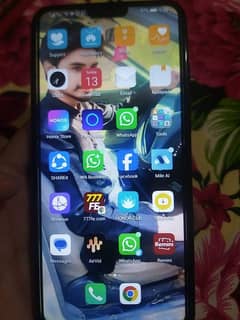 I am sale Honor 8x 4/128  03365746644