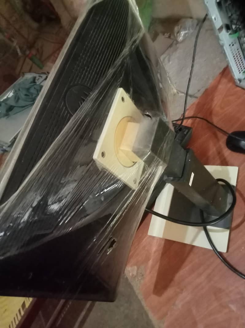 PC , LCD ,MOUSE , KEYBOARD 4