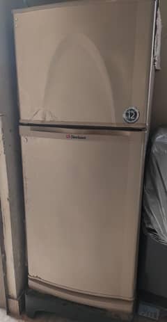 Dawlance medium Refrigerator in good condition