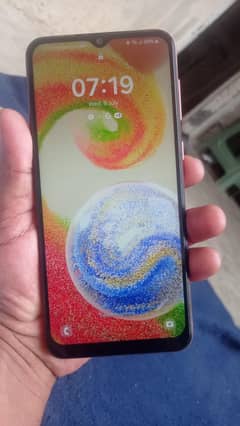 Samsung A04