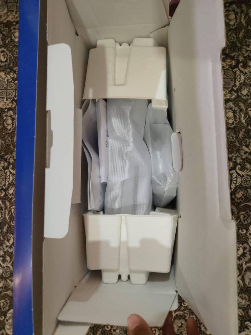 Ps5 Slim Game Disk Edition 2 Controller Complete Box 4