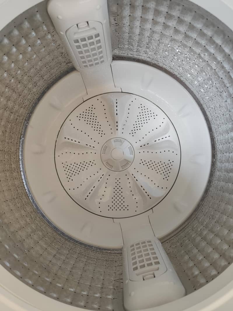 Haier Top loading washing machine HWM 15 1678 1
