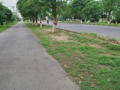 PRIME LOCATION 10 MARLA PLOT FOR SALE