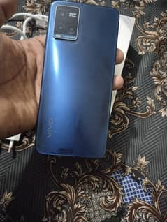 4 gb rom 128 memory.