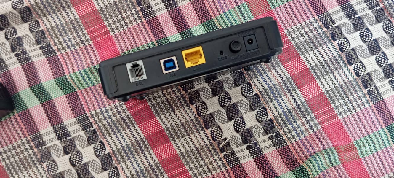 D-Link DSL-526E ADSL2+Ethernet USB Modem Router 1
