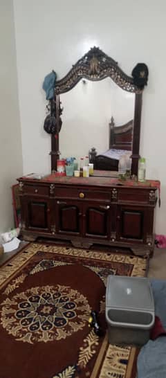 King size bed with divider dressing and almari call timing 10:00