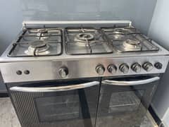 Premium 5-Burner Gas Cooking Range with Double Oven – Slightly Used