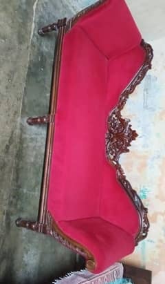Deewan with new condition. . no polish no cousin. no repair