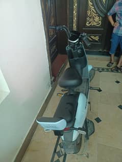 Ramza Z3 Scooty