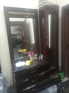 dressing table
