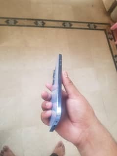 I'm selling tecno camon 20 with charger 10/10