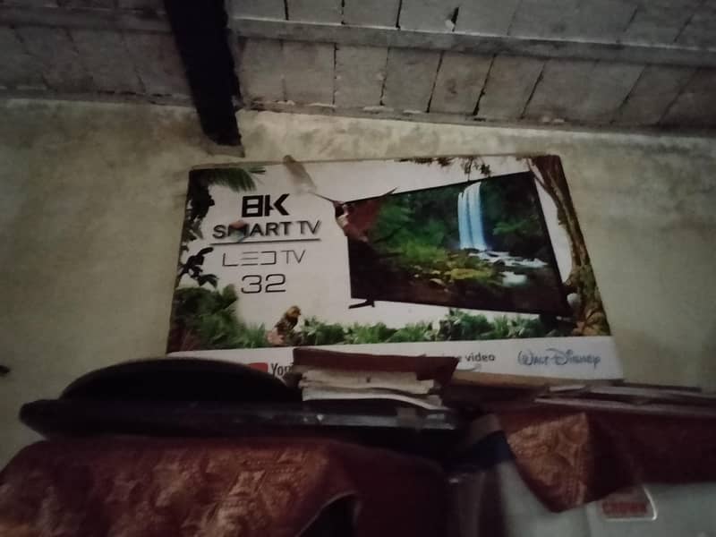 v good condition use only 3month lCD32 inch 1