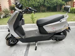 SCOOTY
