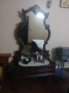 solid sheesham  wooden bed