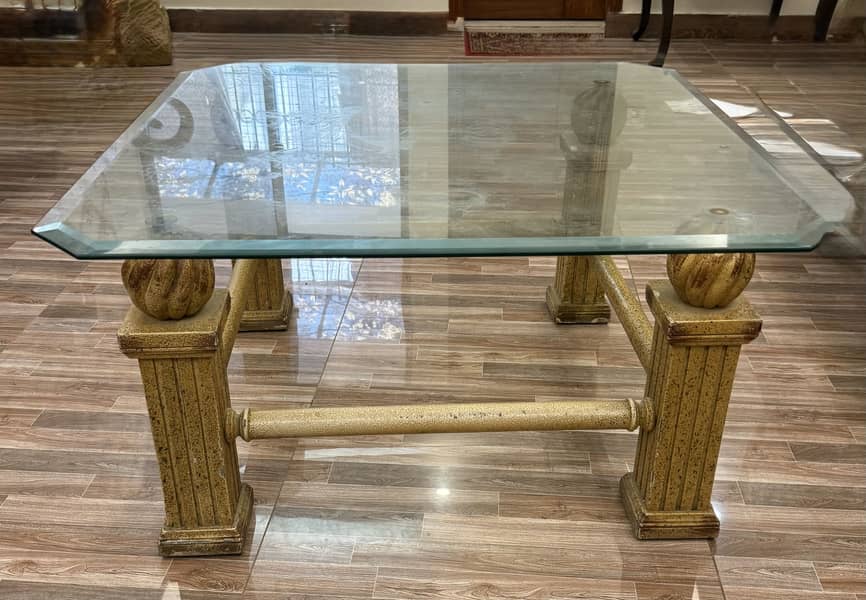Sofa set with tables 5