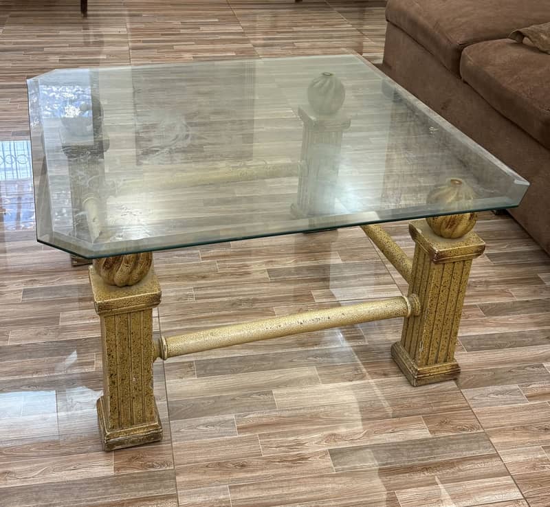 Sofa set with tables 6