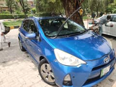 Toyota aqua g variant push start leather seats abs and battery ok