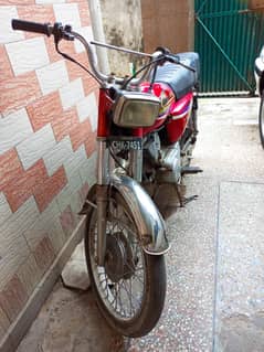 united 125