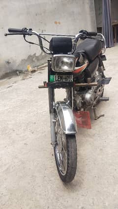 Honda 70 for sale. . 16 model . . . 03220608850