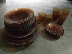 kanch ka dinner set proper set only 2up missing for sell