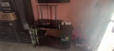 COMPUTER TABLE FOR SALE