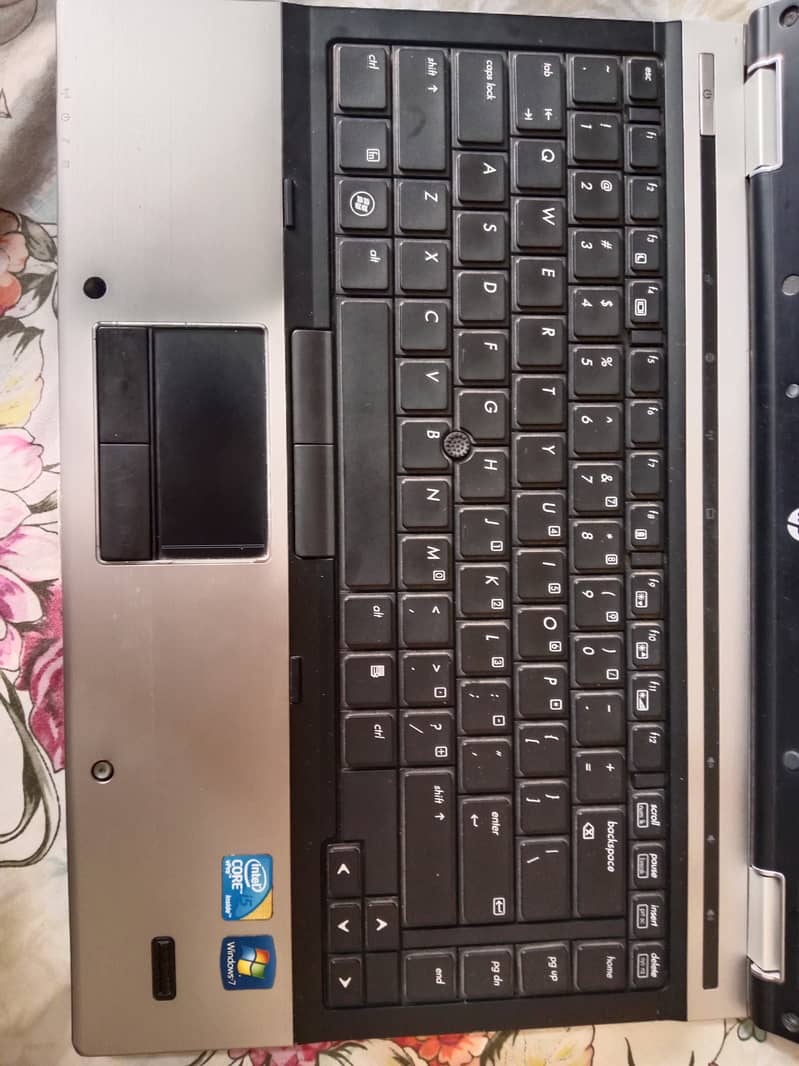 Hp Elitebook 8440p, Window 10 installed,core i5, good  condition 3