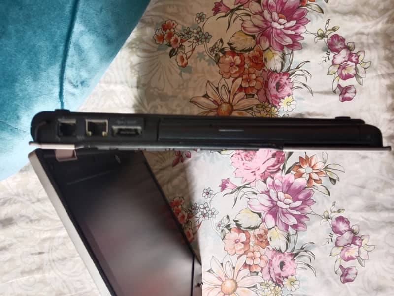 Hp Elitebook 8440p, Window 10 installed,core i5, good  condition 4