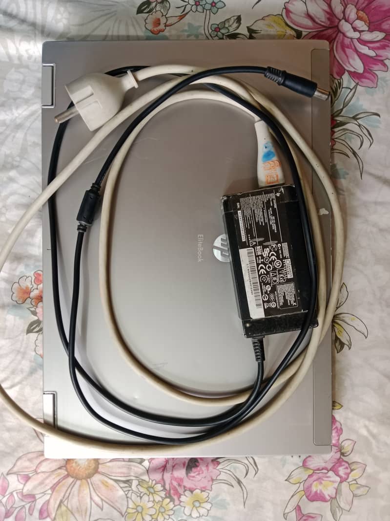 Hp Elitebook 8440p, Window 10 installed,core i5, good  condition 6
