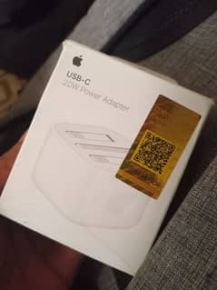 Apple USB-C 20W Power Adapter ( iPhone charger )
