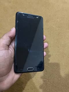 J7 Max Black 9/10 condition Dual sim