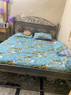 King size bed set / iron double bed