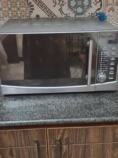 microwave oven