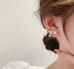 It's a online selling products account like jeweleries