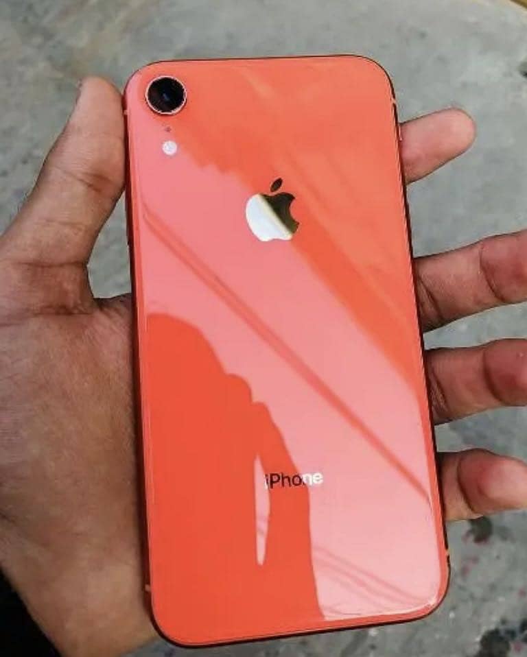 Iphone Xr 10/10 condition Exchange with up model iphone 3