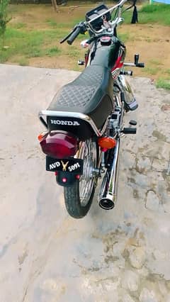 Honda 125 ache  halat ma Hy  a one  03176170464 pr rabta kryyn