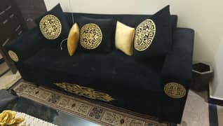 5 seater Sofa with cousins