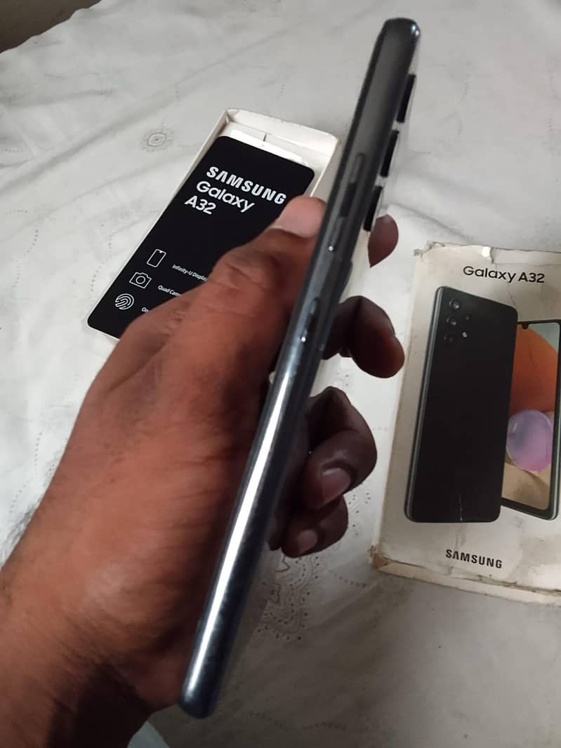 no open no repiar  no any fault  exchange possible with good phone 3
