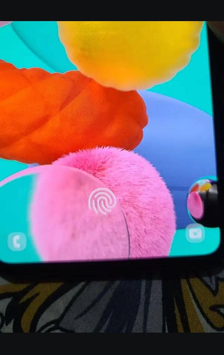 samsung galaxy a51 (6 128) with box (exchange possible) 1