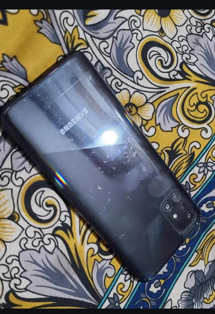 samsung galaxy a51 (6 128) with box (exchange possible) 3
