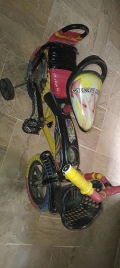 kids cycle with side wheel
