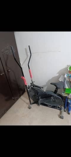 Perfect condition. Sitting and standing both options available. Best.