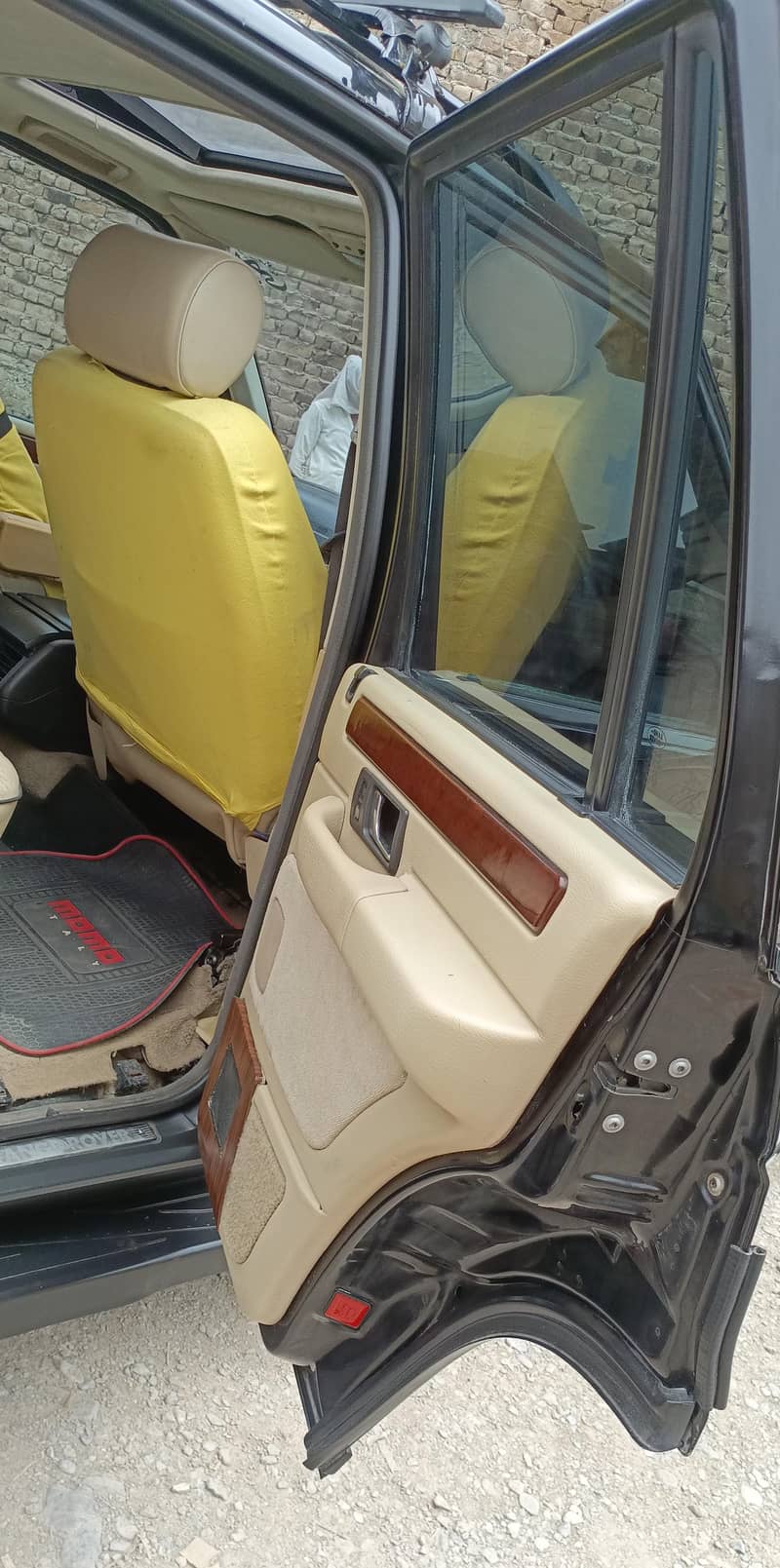 B2B Range Rover 2000,Exchange Possible, read add 9