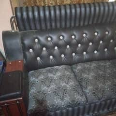 5 siter sofa set. 3+1+1 .  Good condition. for sale.