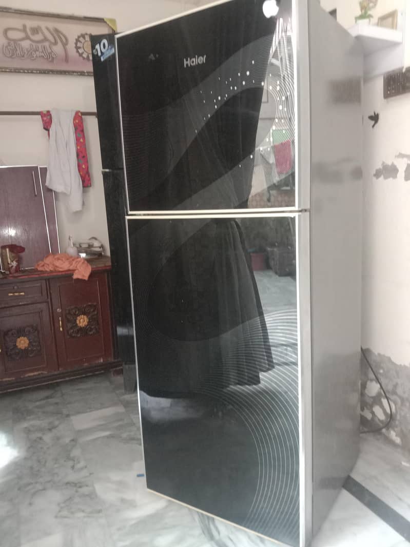 goog condition refrigerator 1